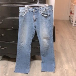 100% cotton Men’s Lucky Jeans